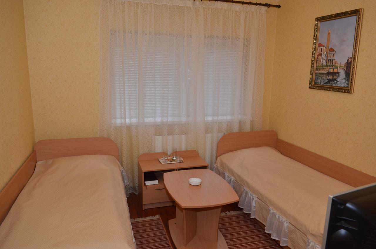 Hotel Serpanok Tyachiv Εξωτερικό φωτογραφία