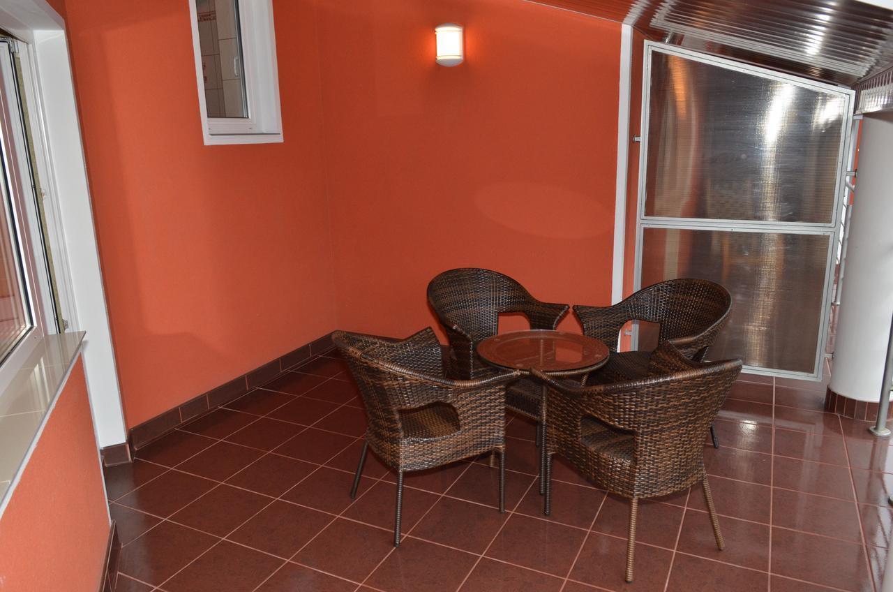 Hotel Serpanok Tyachiv Εξωτερικό φωτογραφία
