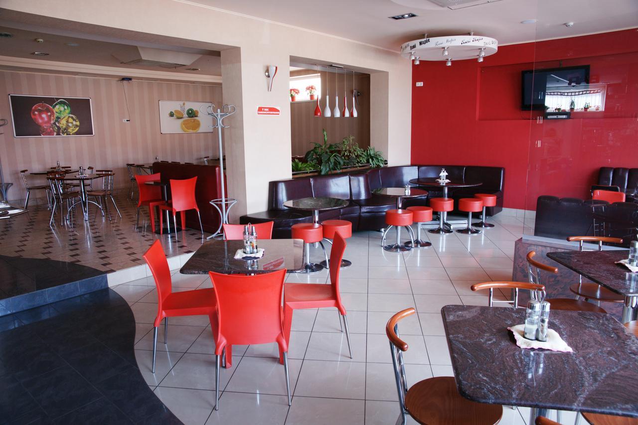 Hotel Serpanok Tyachiv Εξωτερικό φωτογραφία